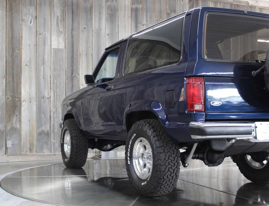 1990 Ford Bronco II - Image 11 of 21