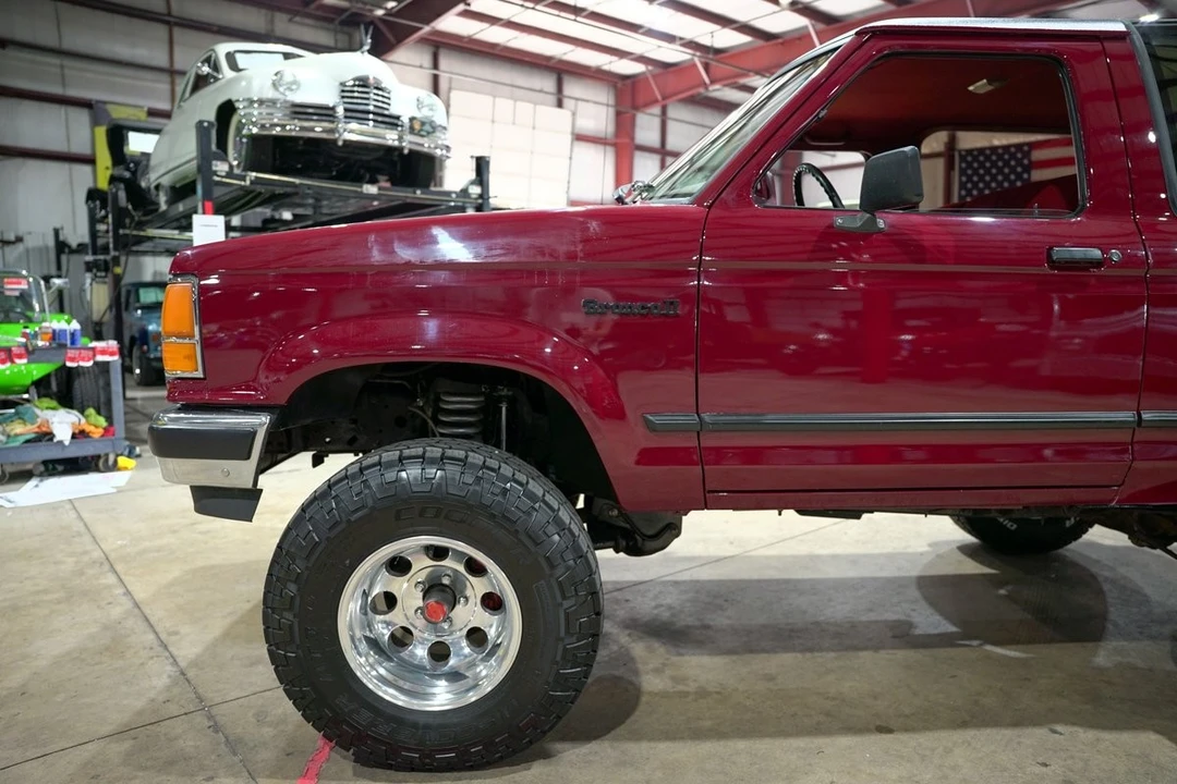 1990 Ford Bronco II - Image 3 of 12
