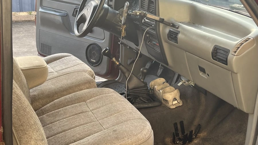 1990 Ford Bronco II - Image 3 of 23
