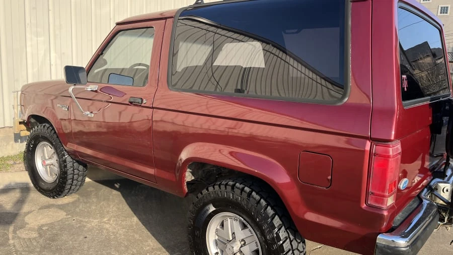 1990 Ford Bronco II - Image 16 of 23
