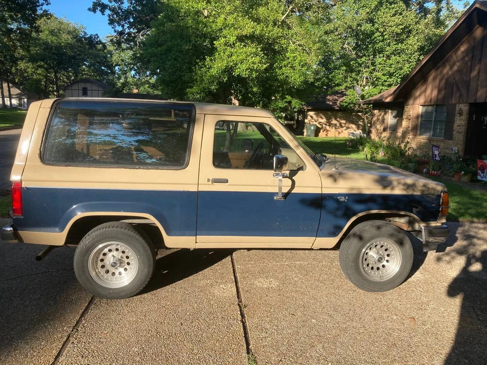 1990 Ford Bronco II - Image 2 of 8