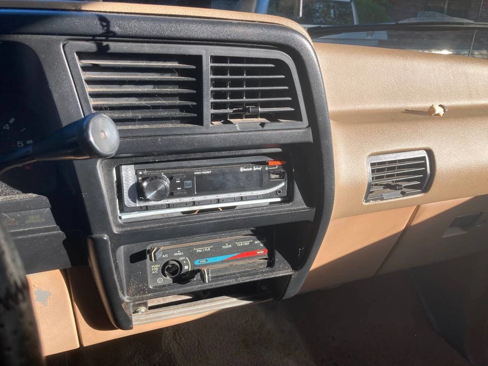 1990 Ford Bronco II - Image 8 of 8