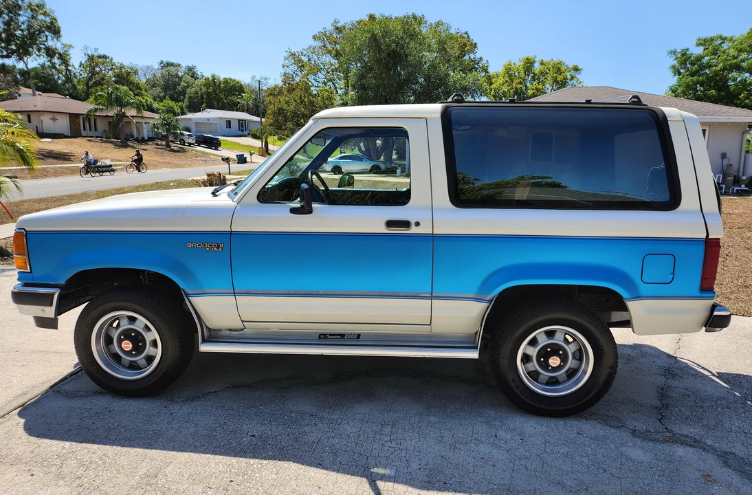 1990 Ford Bronco II - Image 6 of 31