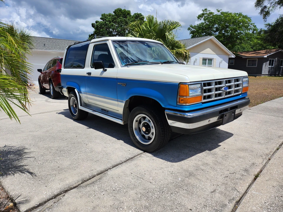 1990 Ford Bronco II - Image 10 of 31