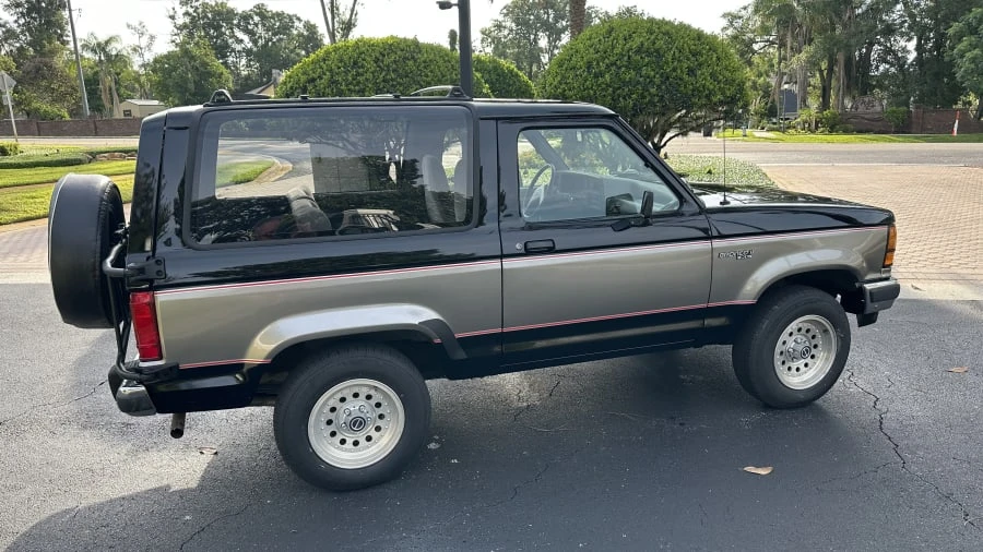 1990 Ford Bronco II - Image 3 of 12