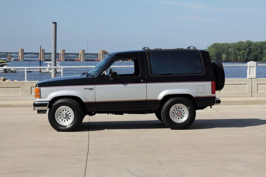 1990 Ford Bronco II - Image 2 of 10