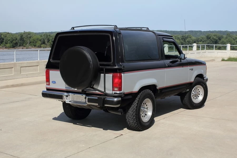 1990 Ford Bronco II - Image 3 of 10