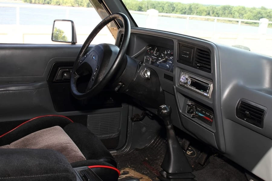 1990 Ford Bronco II - Image 5 of 10