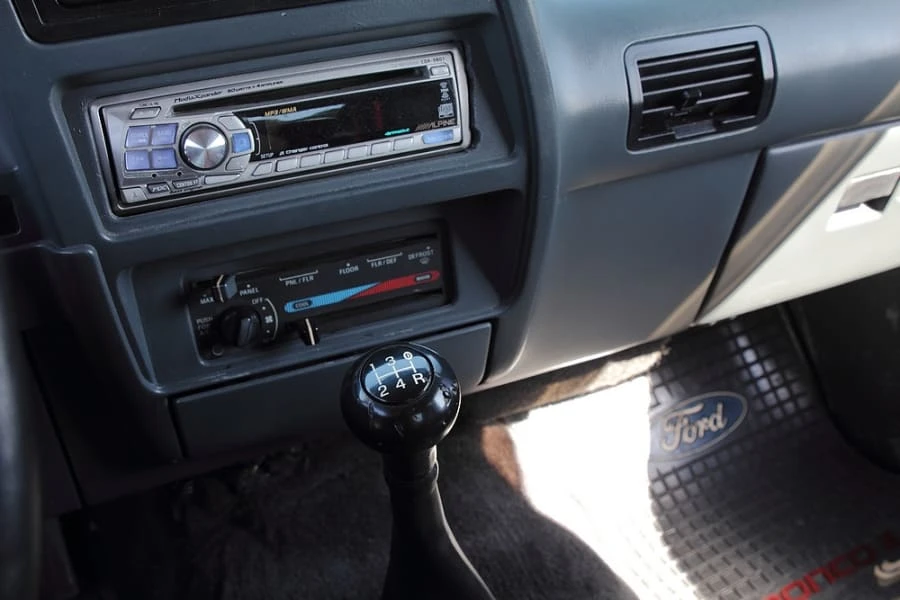 1990 Ford Bronco II - Image 10 of 10