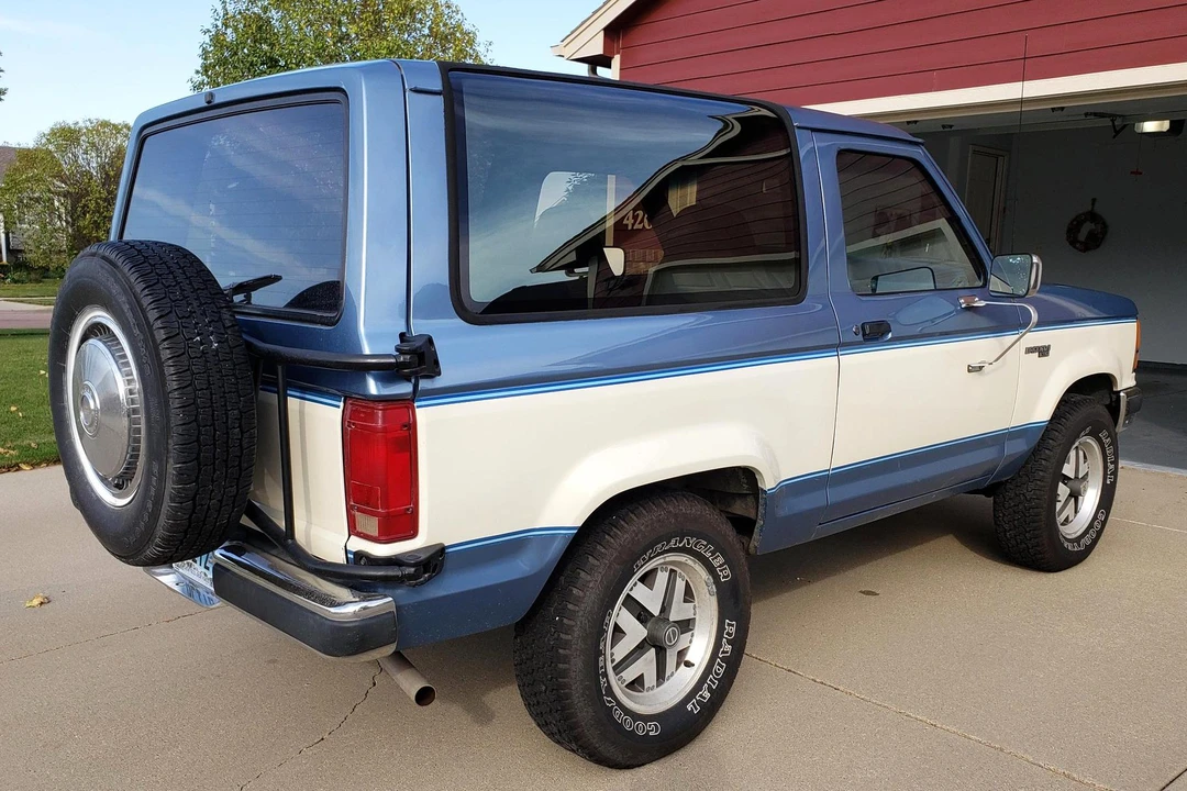 1990 Ford Bronco II - Image 4 of 31