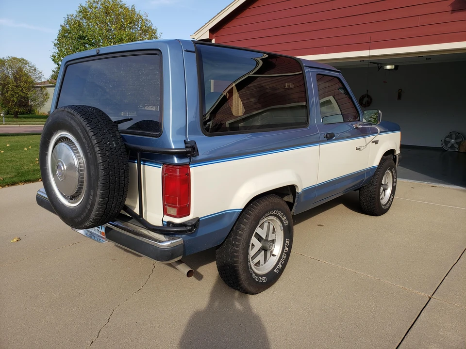 1990 Ford Bronco II - Image 13 of 31