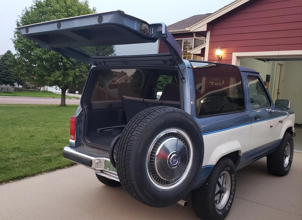 1990 Ford Bronco II - Image 12 of 31