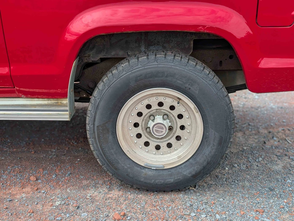 1990 Ford Bronco II - Image 26 of 31