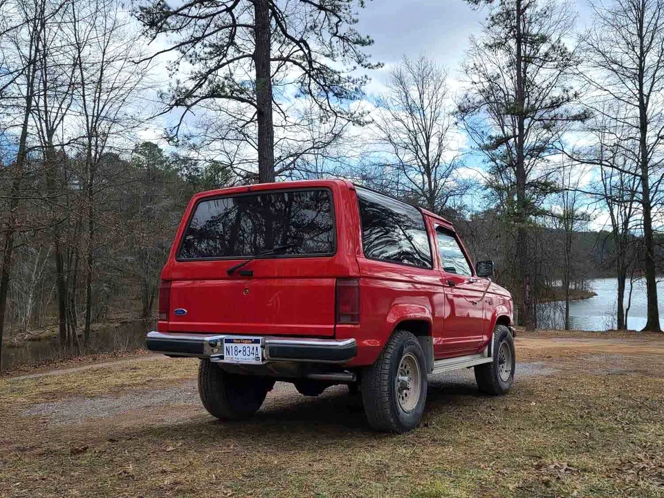 1990 Ford Bronco II - Image 3 of 31