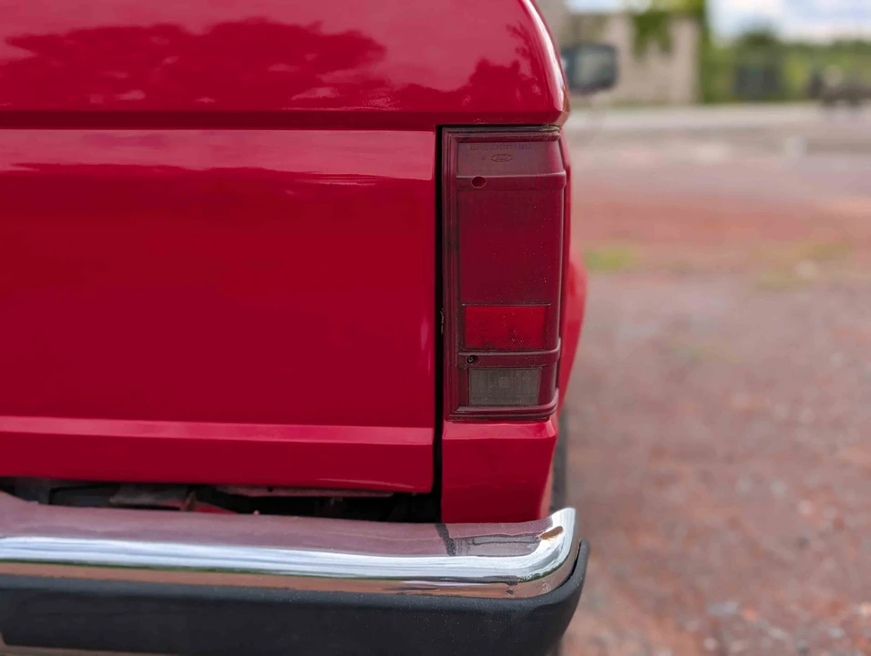 1990 Ford Bronco II - Image 14 of 31
