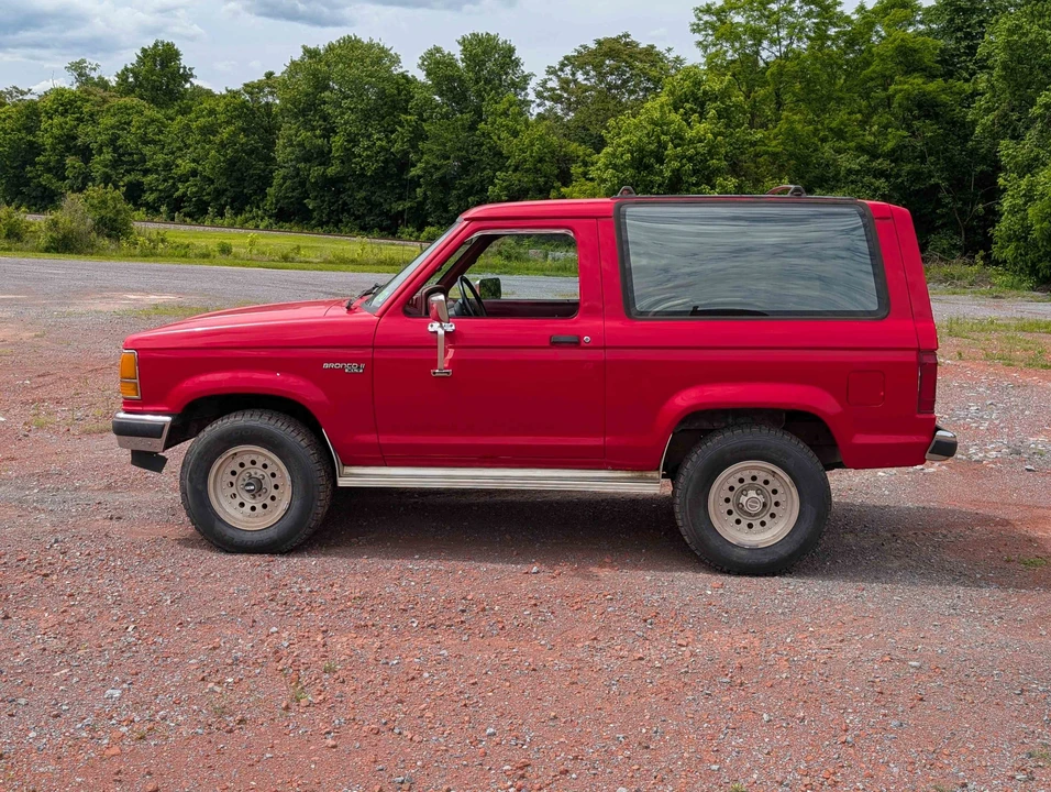 1990 Ford Bronco II - Image 9 of 31