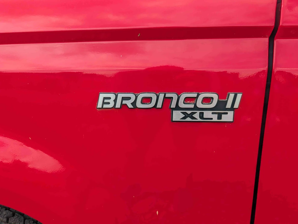 1990 Ford Bronco II - Image 18 of 31