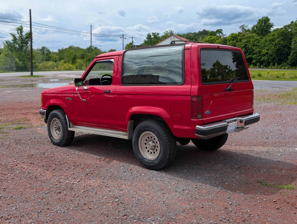 1990 Ford Bronco II - Image 8 of 31