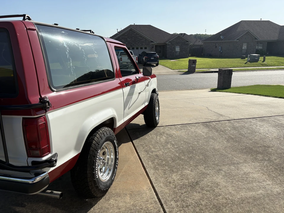 1990 Ford Bronco II - Image 9 of 31