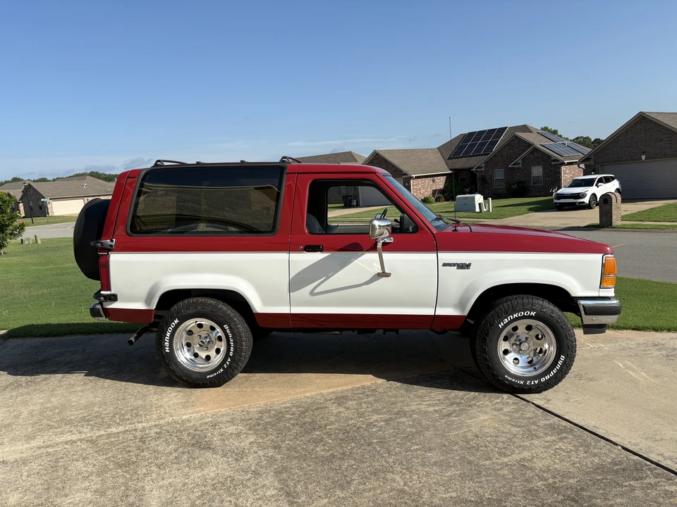 1990 Ford Bronco II - Image 11 of 31