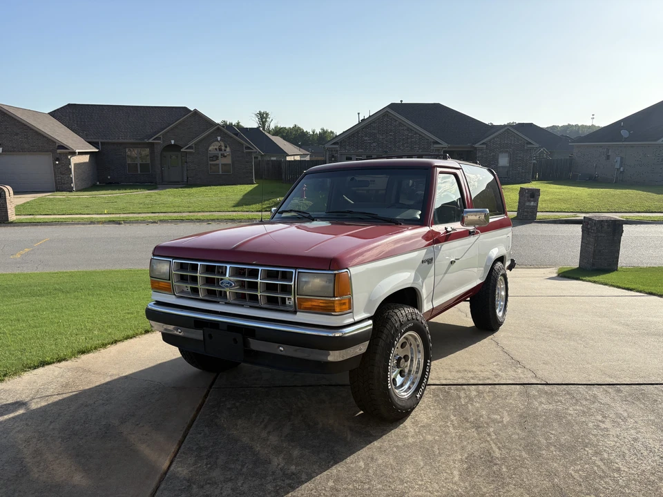 1990 Ford Bronco II - Image 2 of 31