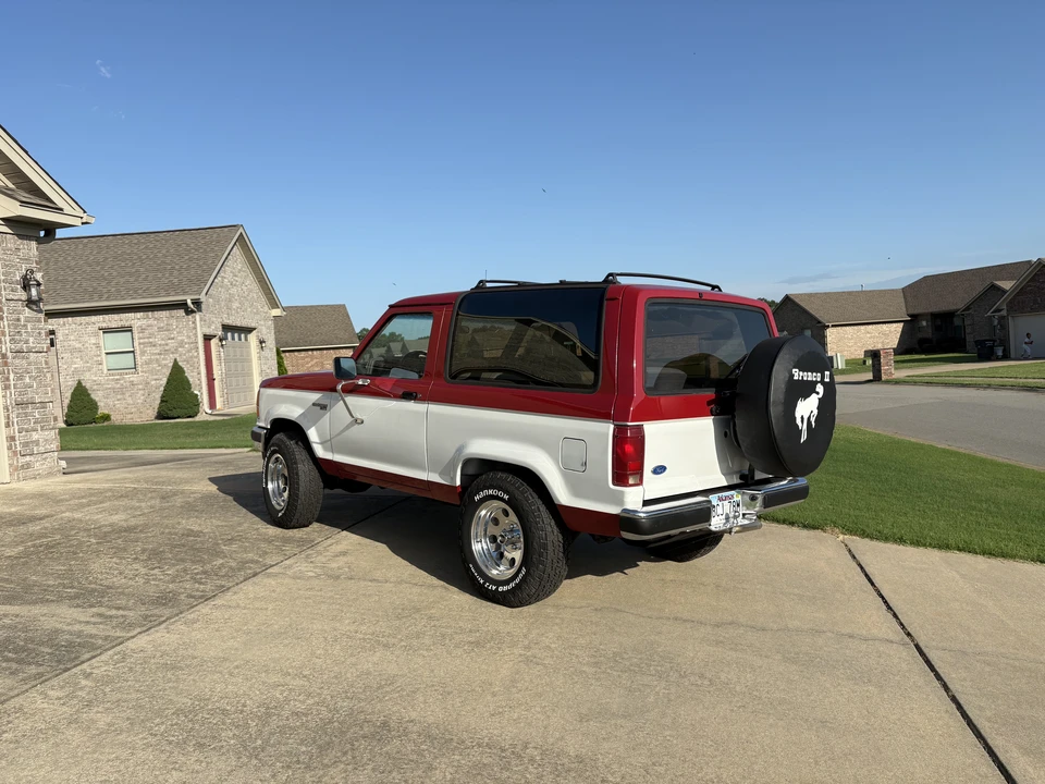 1990 Ford Bronco II - Image 4 of 31