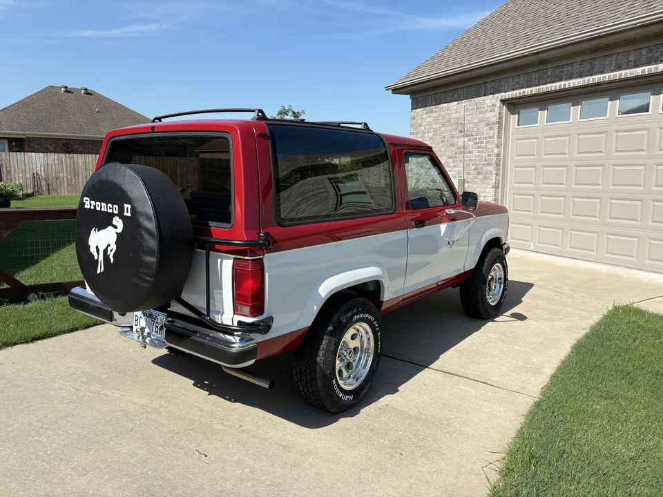 1990 Ford Bronco II - Image 10 of 31