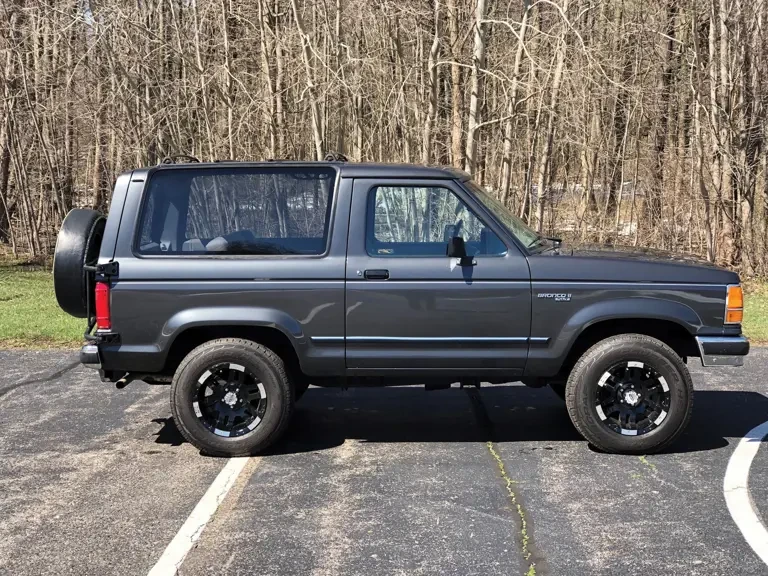 1990 Ford Bronco II - Image 5 of 12
