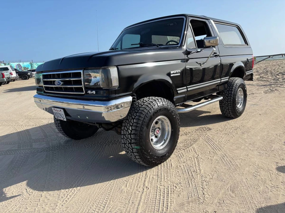 1990 Ford Bronco 4th Gen - Image 4 of 8