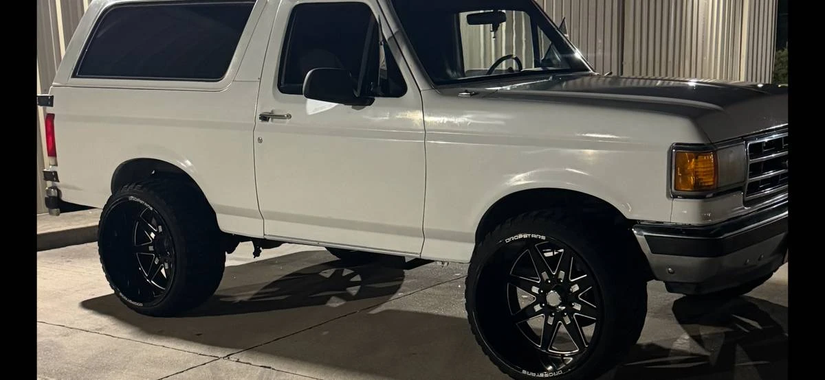 1990 Ford Bronco 4th Gen - Image 2 of 24