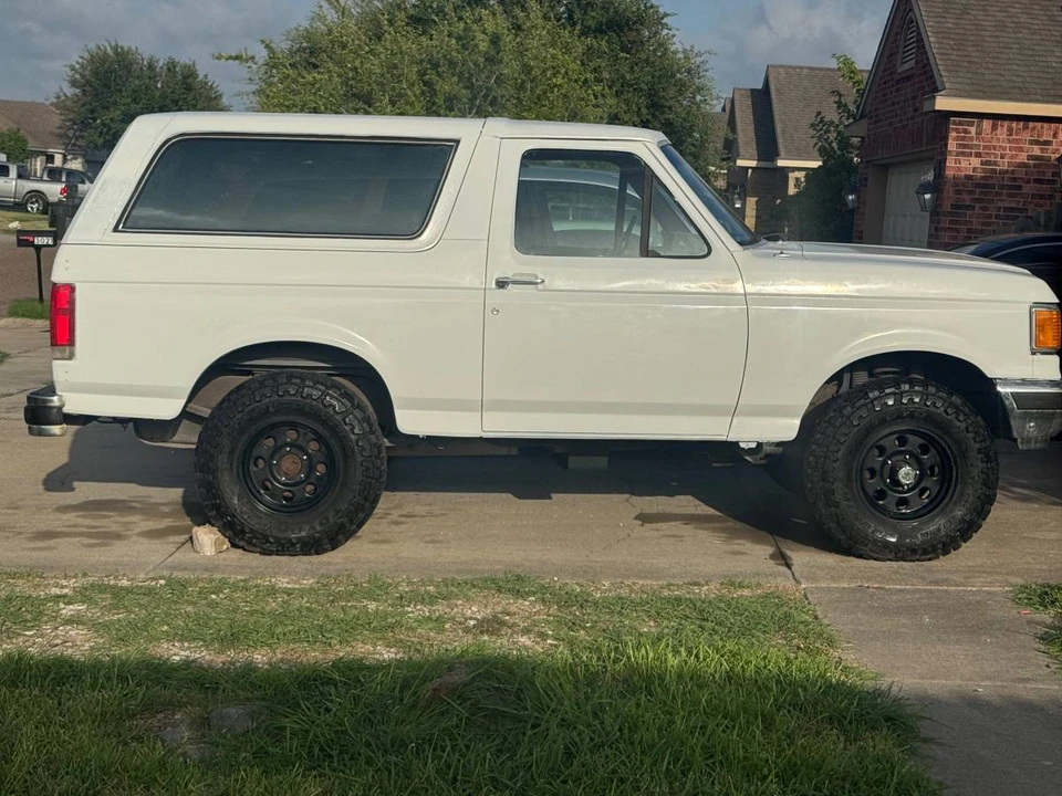 1990 Ford Bronco 4th Gen - Image 16 of 24