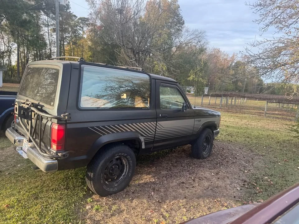 1990 Ford Bronco 4th Gen - Image 2 of 14