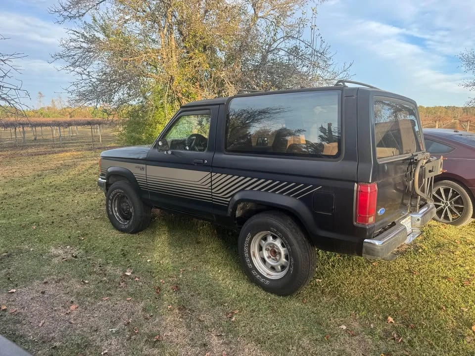 1990 Ford Bronco 4th Gen - Image 3 of 14