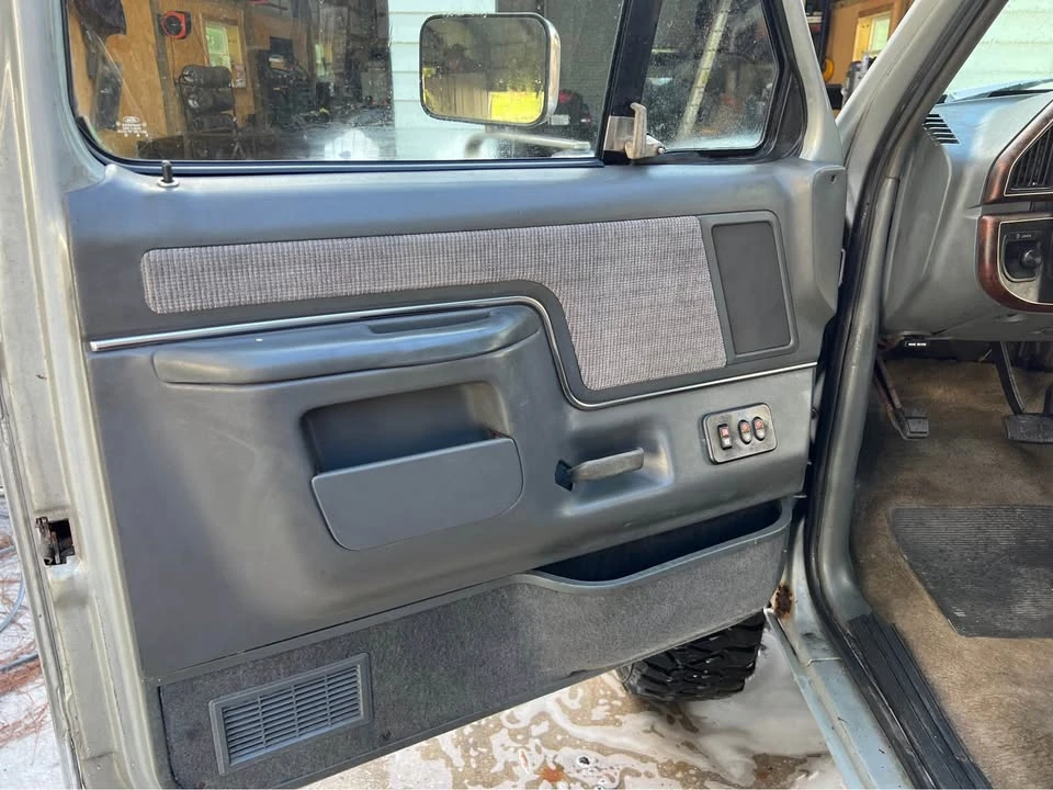 1990 Ford Bronco 4th Gen - Image 13 of 17
