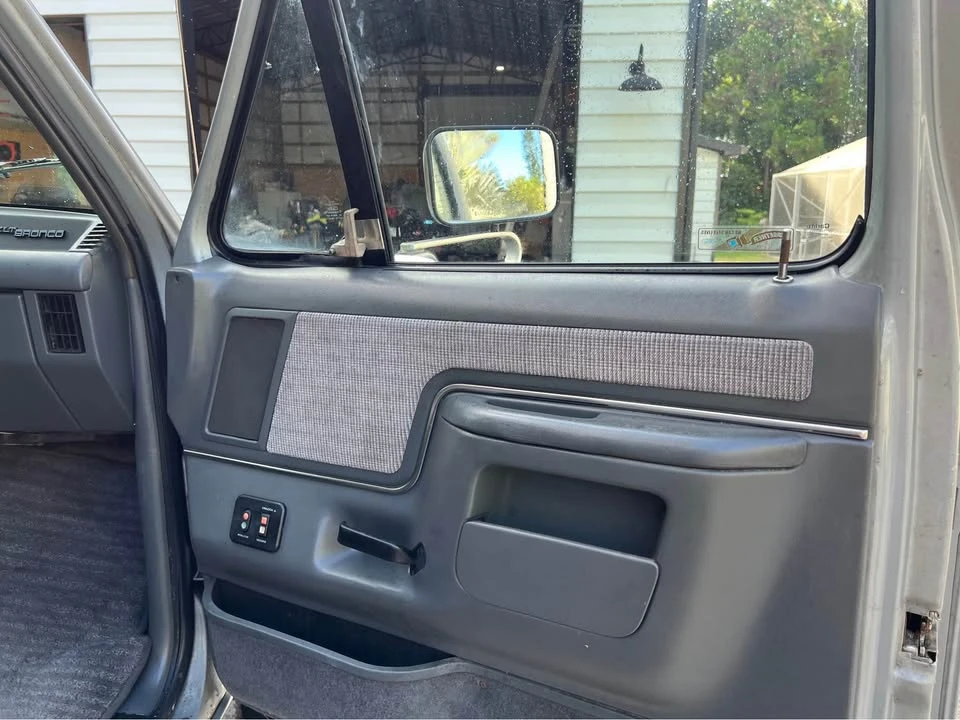 1990 Ford Bronco 4th Gen - Image 14 of 17