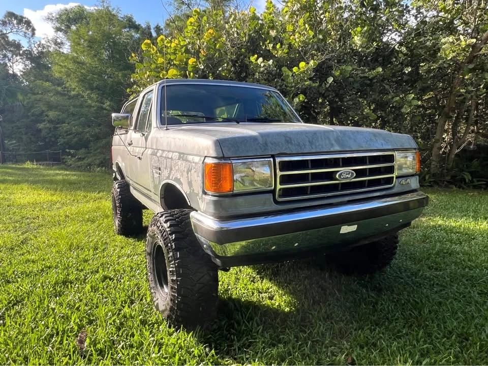 1990 Ford Bronco 4th Gen - Image 4 of 17