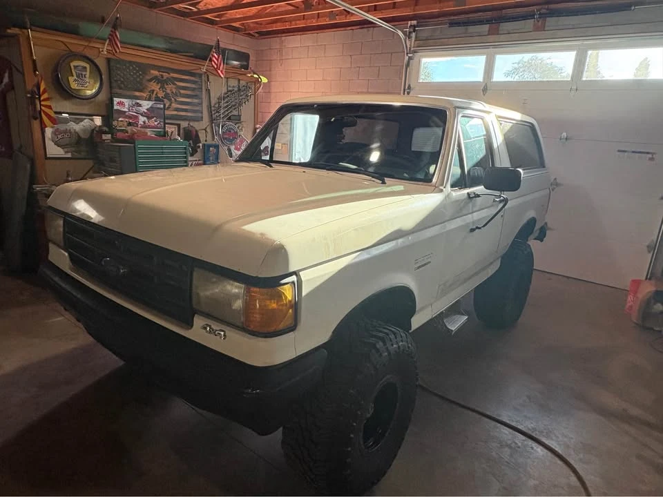1990 Ford Bronco 4th Gen - Image 2 of 6
