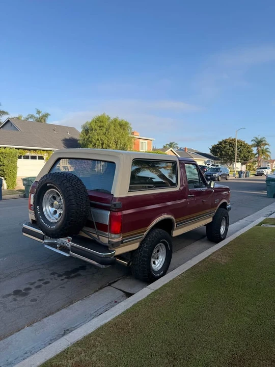 1990 Ford Bronco 4th Gen - Image 2 of 20