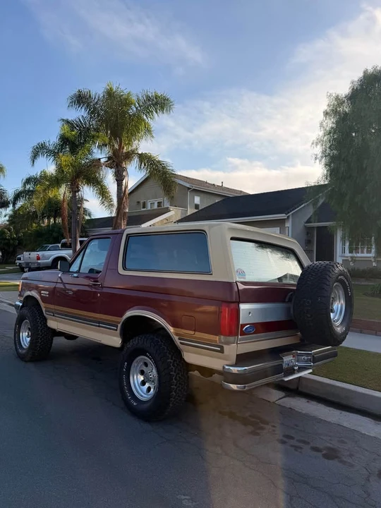 1990 Ford Bronco 4th Gen - Image 3 of 20