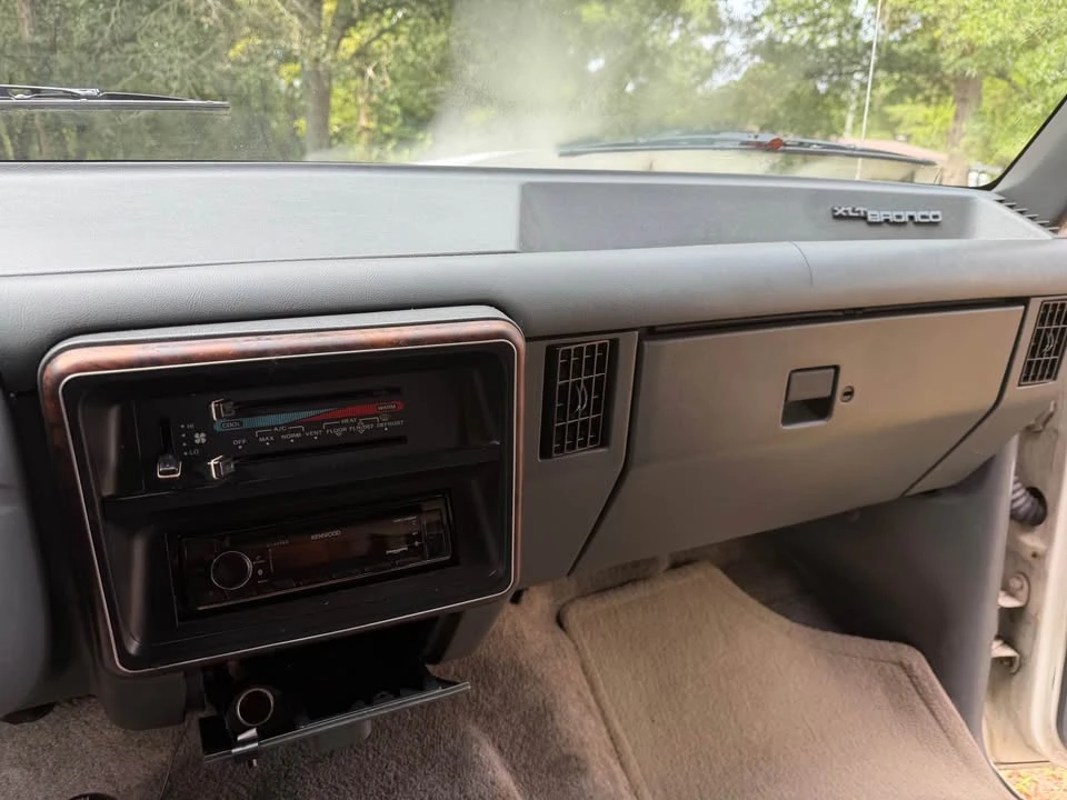 1990 Ford Bronco 4th Gen - Image 8 of 16