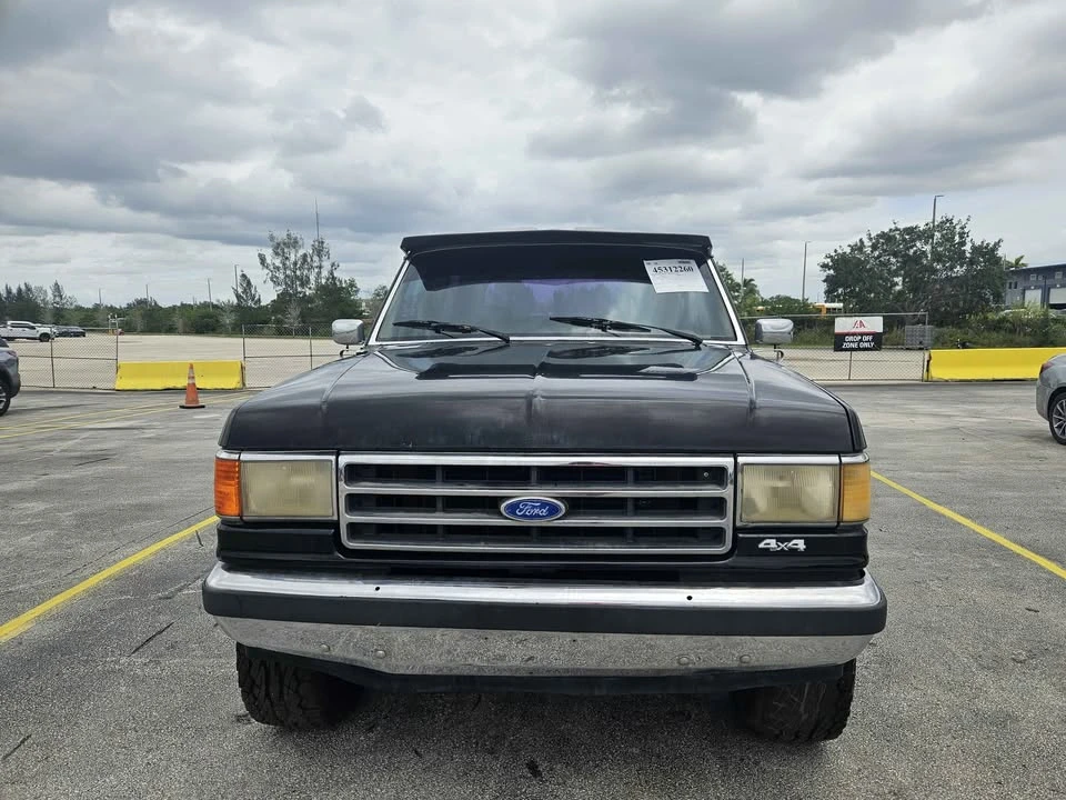 1990 Ford Bronco 4th Gen - Image 2 of 8