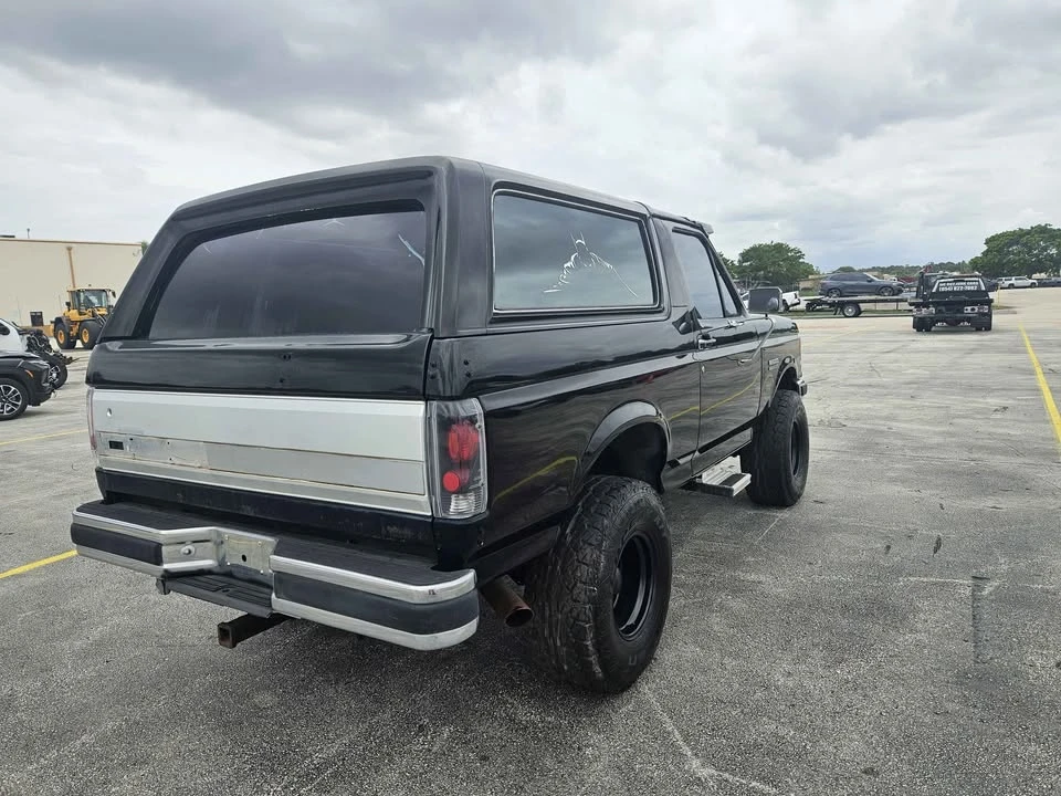 1990 Ford Bronco 4th Gen - Image 3 of 8