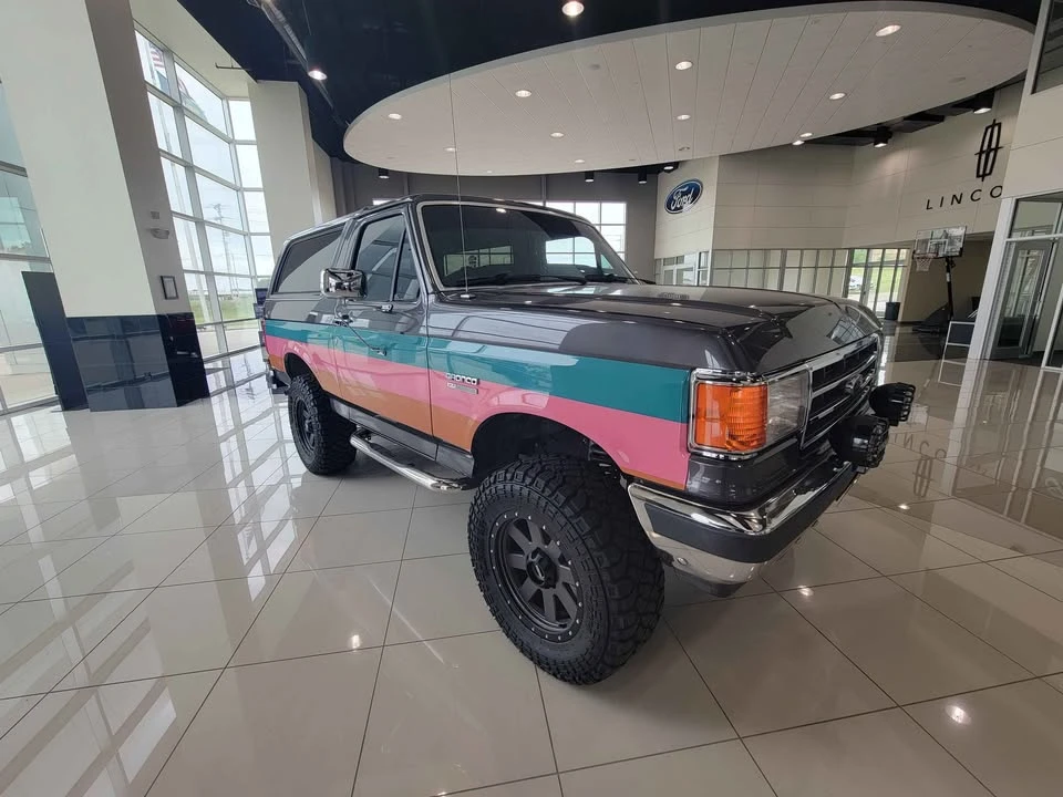 1990 Ford Bronco 4th Gen - Image 8 of 20