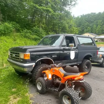 1990 Ford Bronco Sport Utility 2D