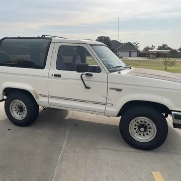 1990 Ford Bronco Sport Utility 2D