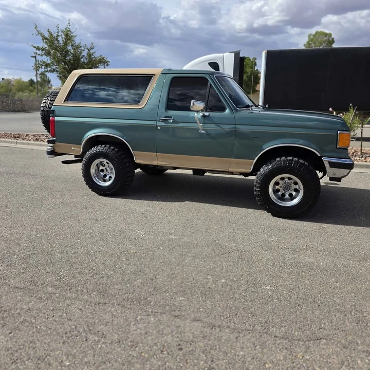 1990 Ford Bronco 4th Gen - Image 9 of 14