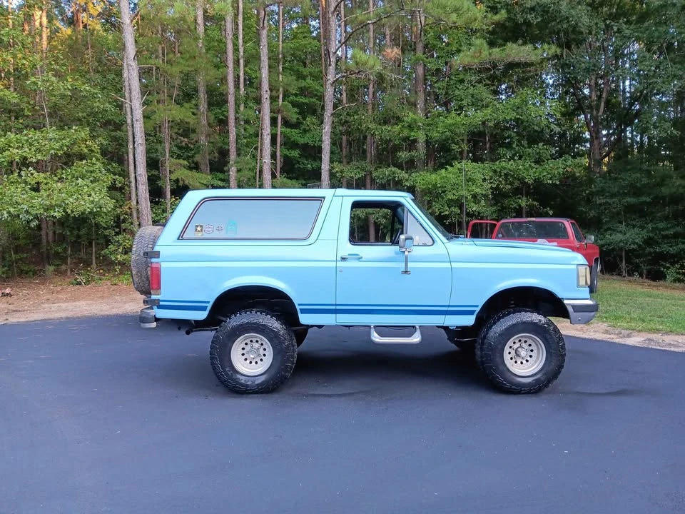 1990 Ford Bronco 4th Gen - Image 3 of 4