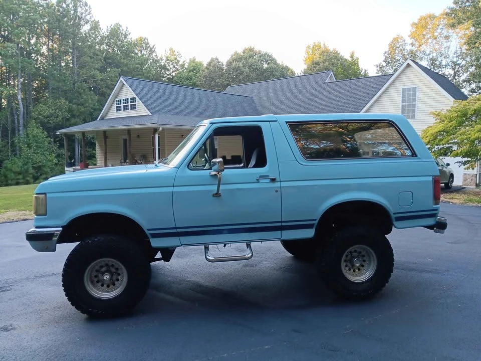 1990 Ford Bronco 4th Gen - Image 2 of 4