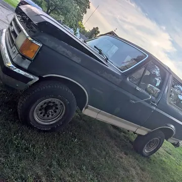 1990 Ford Bronco Sport Utility 4D