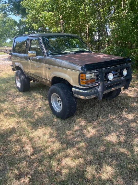 1990 Ford Bronco 4th Gen - Image 2 of 20